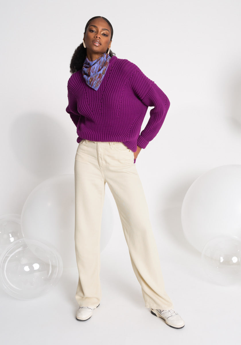 Pull femme SAO col rond violet tricoté en france SONGE lab silhouette