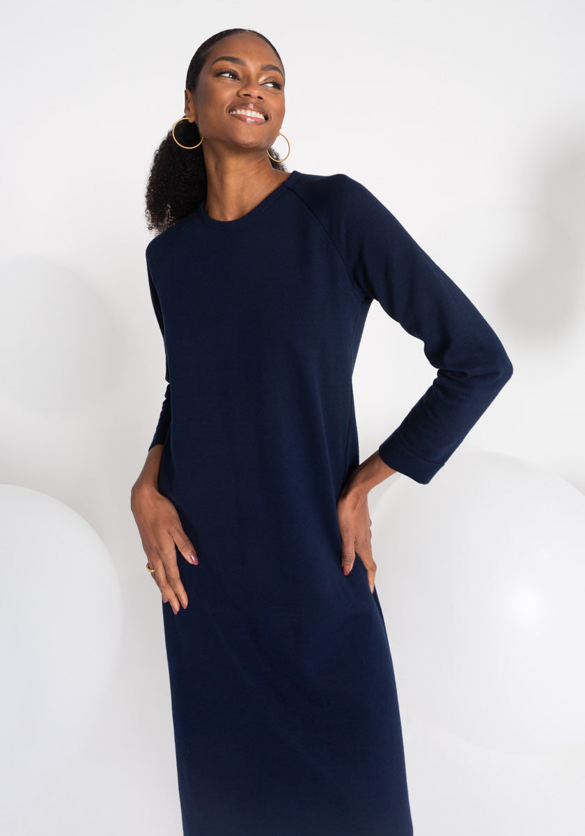 Robe pull femme ELVAS mailel tricotée en france colori bleur marine fente jambe made in france SONGE lab zoom
