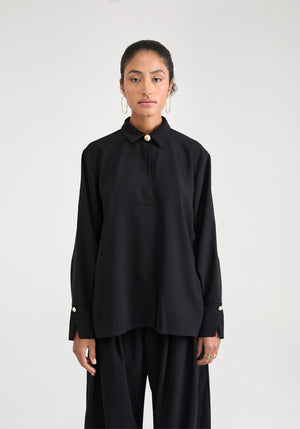 Chemise femme noire made in france bouton bijoux col et détails dorés