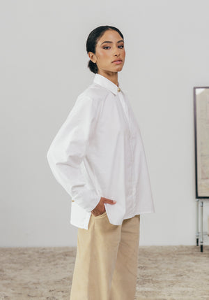 Chemise blanche femme made in france bouton bijoux col et détails dorés