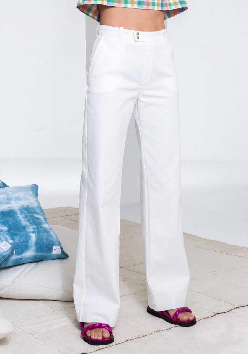 Pantalon droit blanc BRANCA femme poches côté tissu élasthanne Made in france SONGE lab silhouette face 