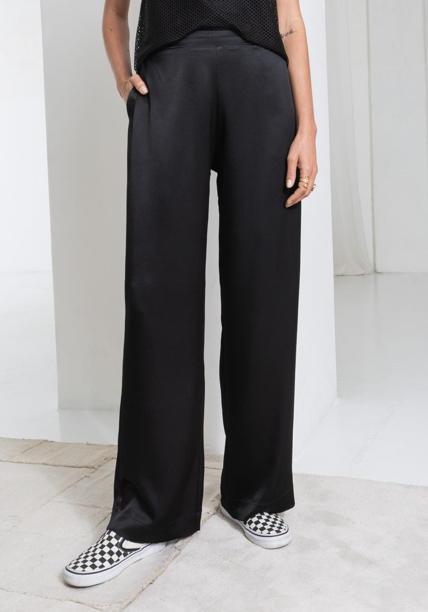 Pantalon MIRAMAR Black femme coupe ample et fluide tissu satiné texturé Made in france SONGE lab