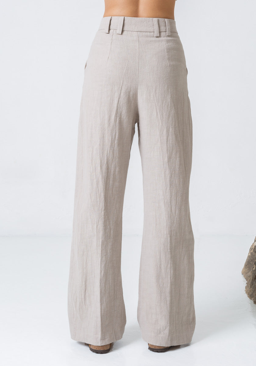 Pantalon SINTRA coloris Lin Sand coupe large et pinces sur devant made in france SONGE lab  zoom dos