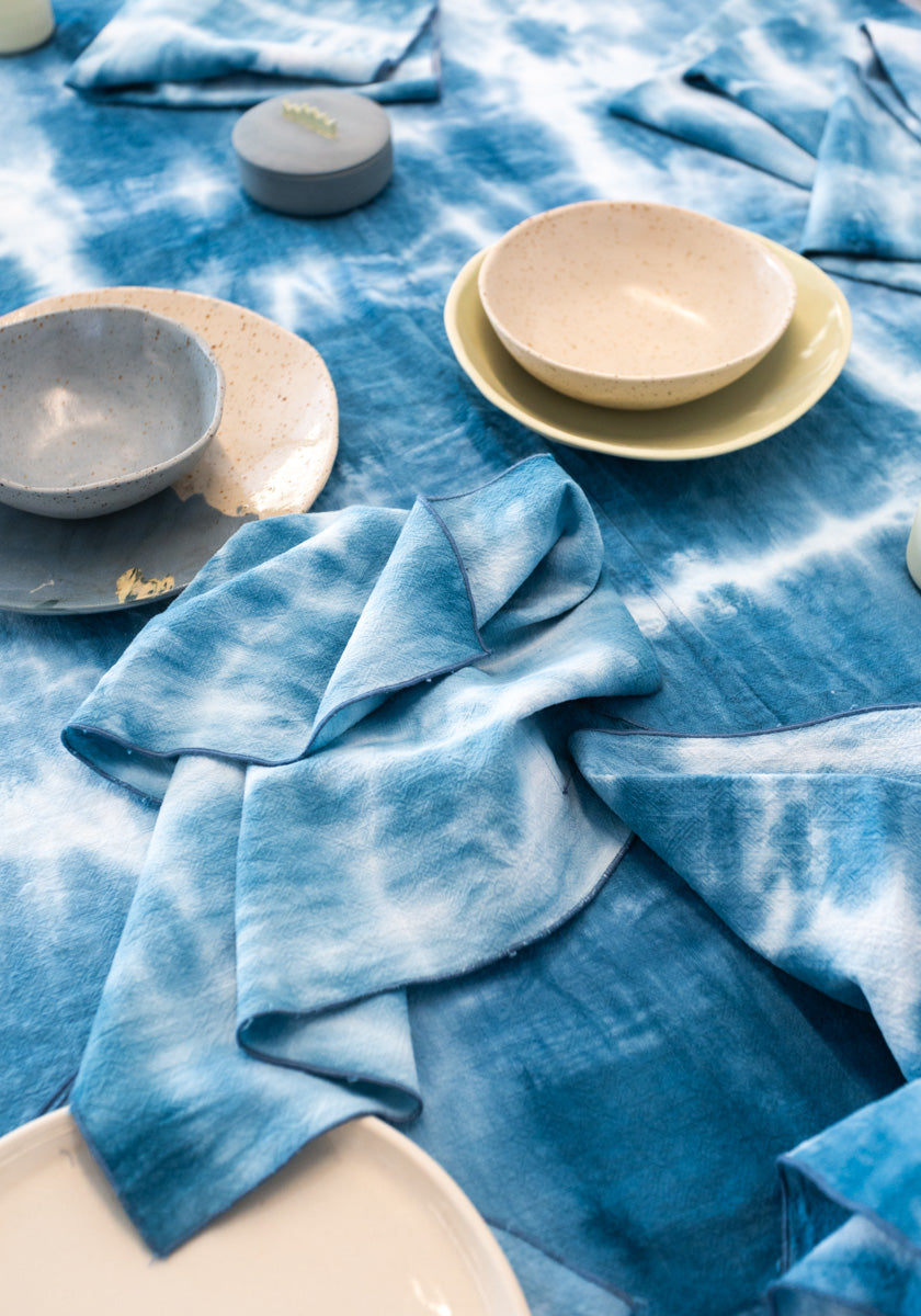 Serviette de table SONGE CASA coloris Azul Tie &amp; Dye réalisé artisanalement tissu 100% lin Made in france SONGE lab zoom