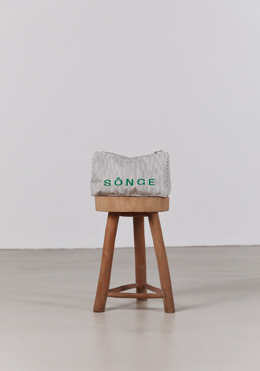 pochette femme accessoires brodée SONGE vert tissu rayé bleu et écru  Made in france SONGE lab