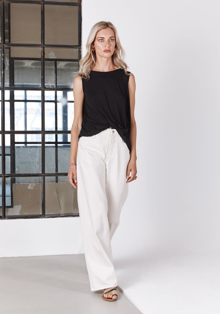 Top IVO Black
