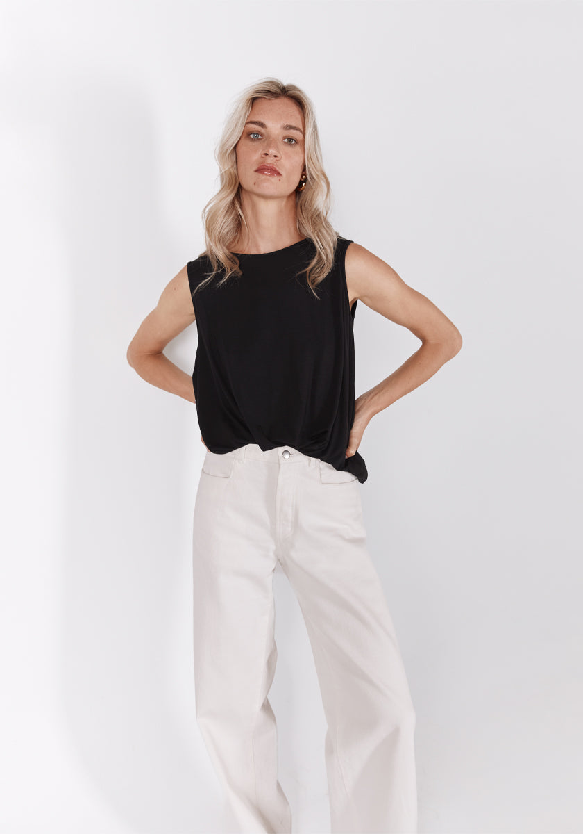 Top IVO Black
