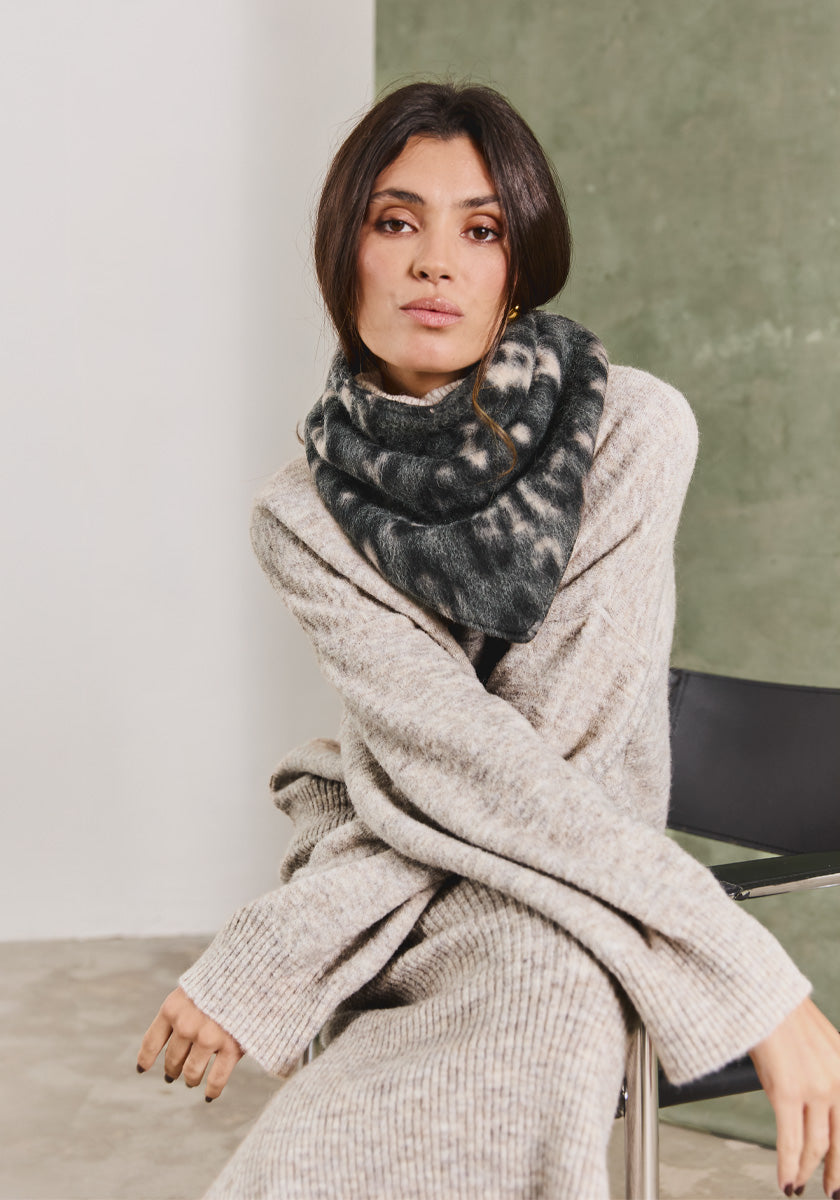 Foulard triangle Léo Grey