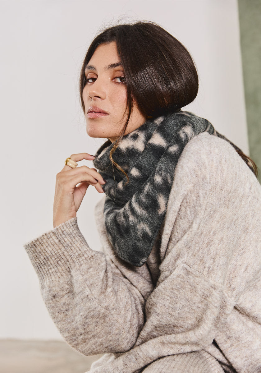 Foulard triangle Léo Grey