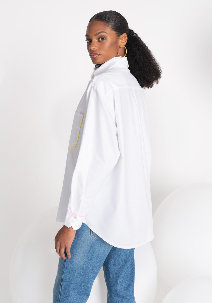 Chemise large blanche femme AGORA détails colorés poches et poignets made in France SONGE lab zoom dos