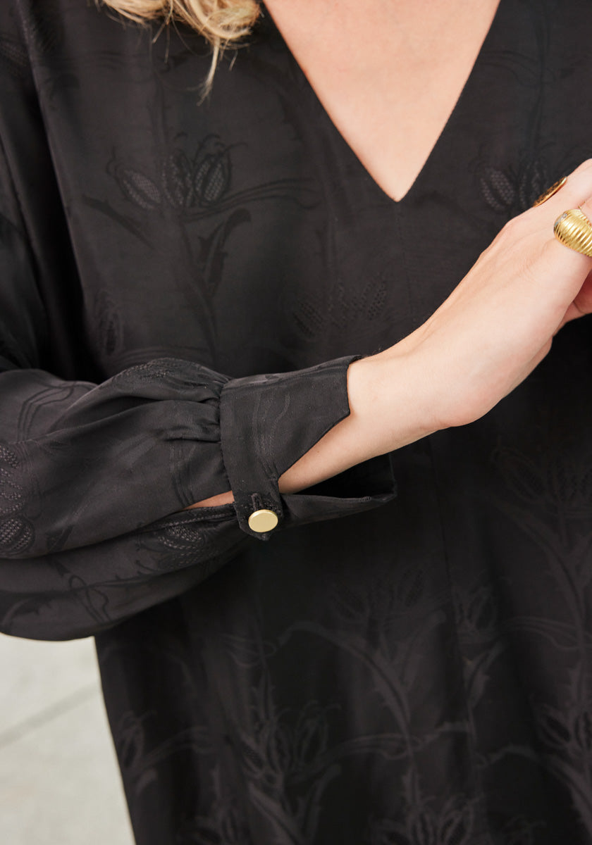 Robe courte noire femme manches longues ALAMO SONGE Lab Made in France détail poignet